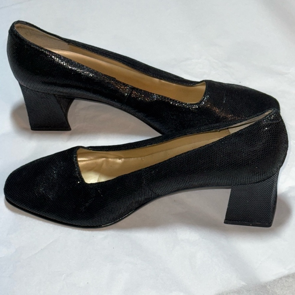 Divertente Dawn textured suede leather pumps women’s shoes Sz 9